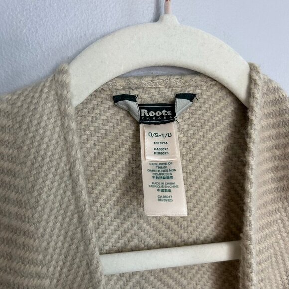 Roots Canada Women’s Poncho Shawl Wrap Ivory Gray Beige Blanket One Size - Picture 3 of 6